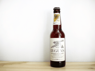 Botella de Cerveza inglesa Thwaites Crafty Dan 13 Guns